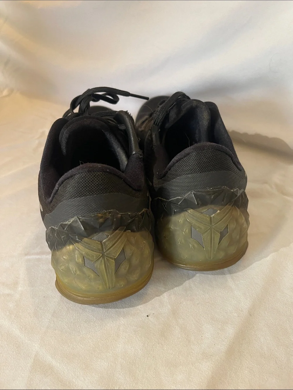 Kobe zoom Nike Men’s Black Athletic Trainers with Gum Sole Accent